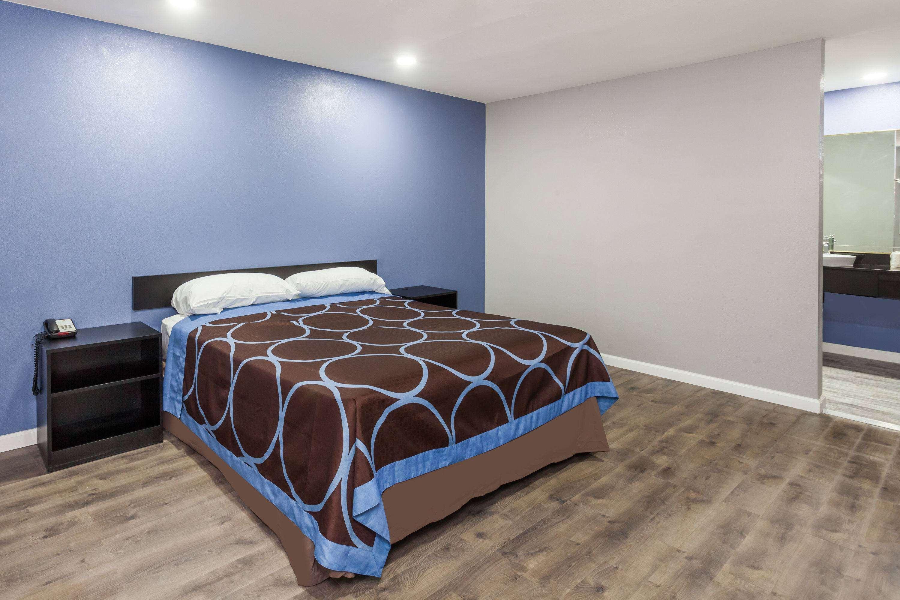 Super 8 By Wyndham